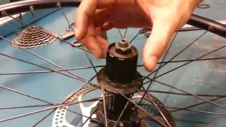 Cambiar piñones rueda trasera bicicleta